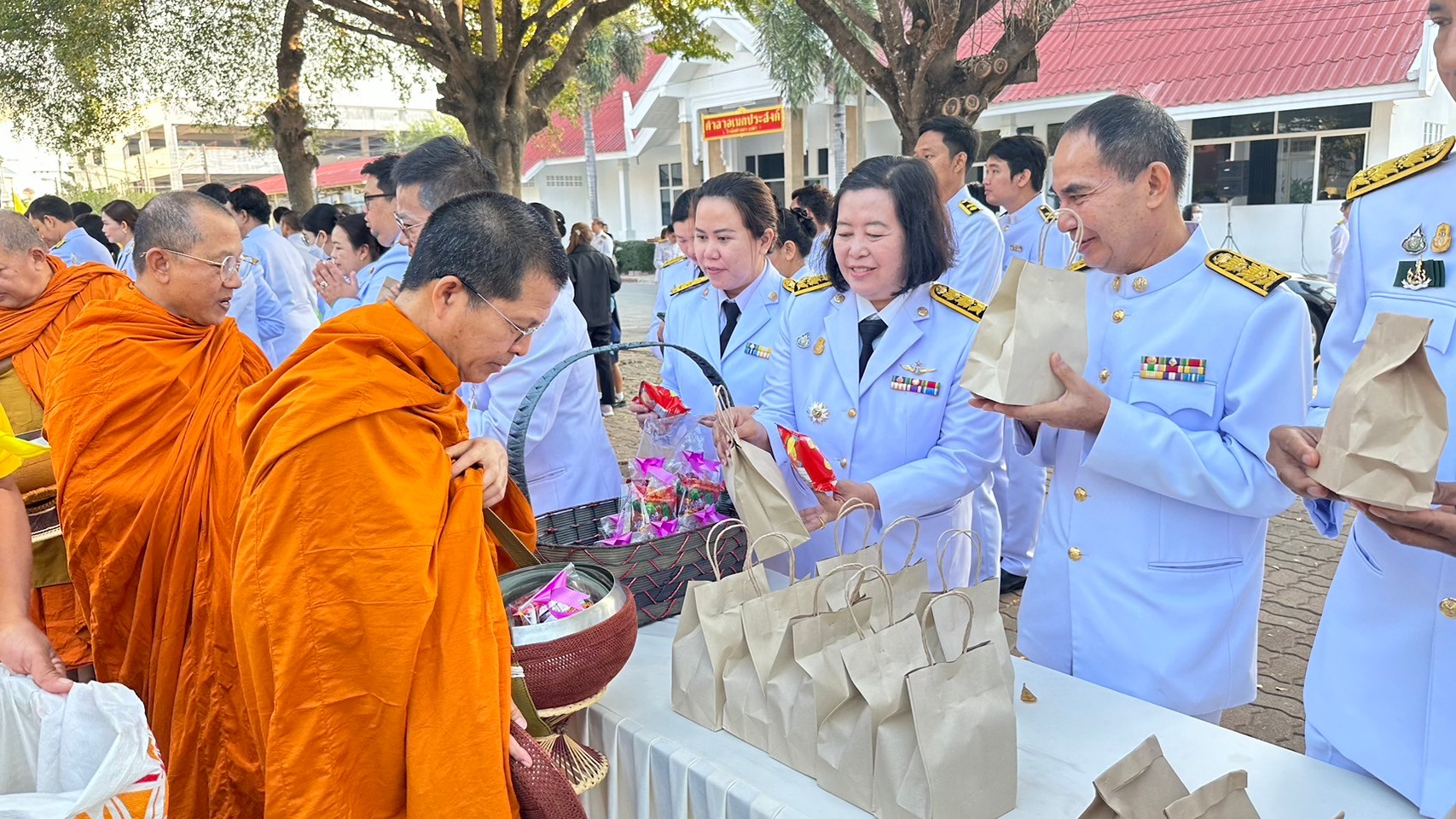 title - ส.ป.ก.สุโขทัย ร่วมพิธีถวายราชสดุดี วันยุทธหัตถีของสมเด็จพระนเรศวรมหาราช